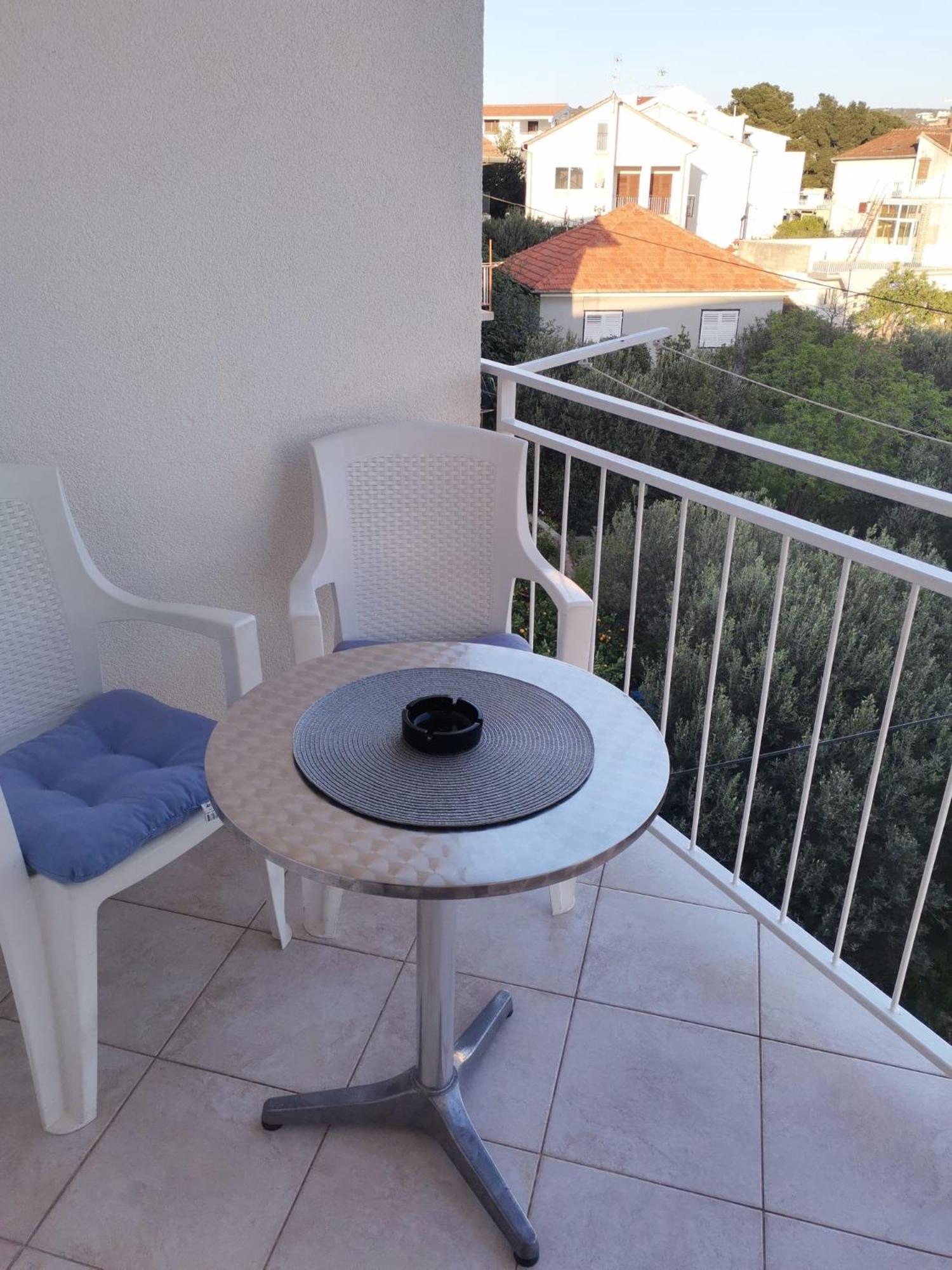 Apartmani Ljubo พรีมอชเตน ภายนอก รูปภาพ