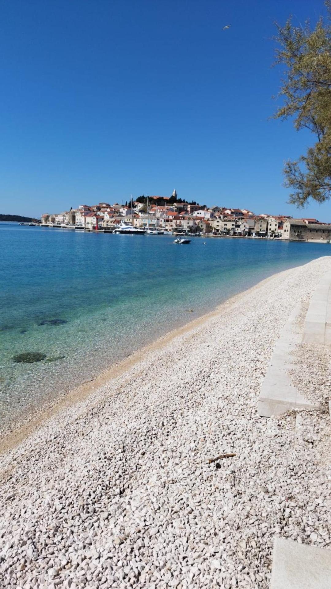 Apartmani Ljubo พรีมอชเตน ภายนอก รูปภาพ
