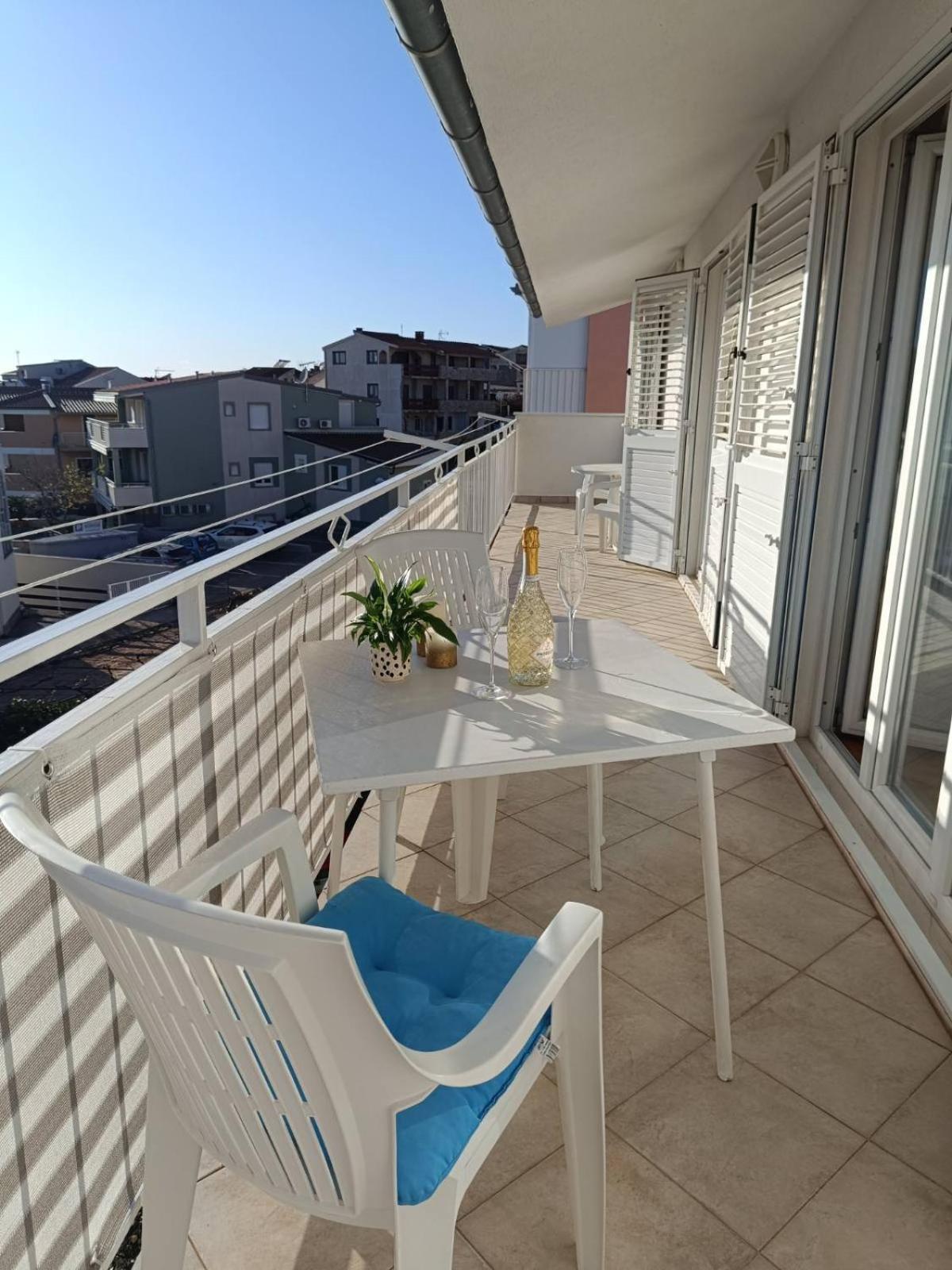 Apartmani Ljubo พรีมอชเตน ภายนอก รูปภาพ